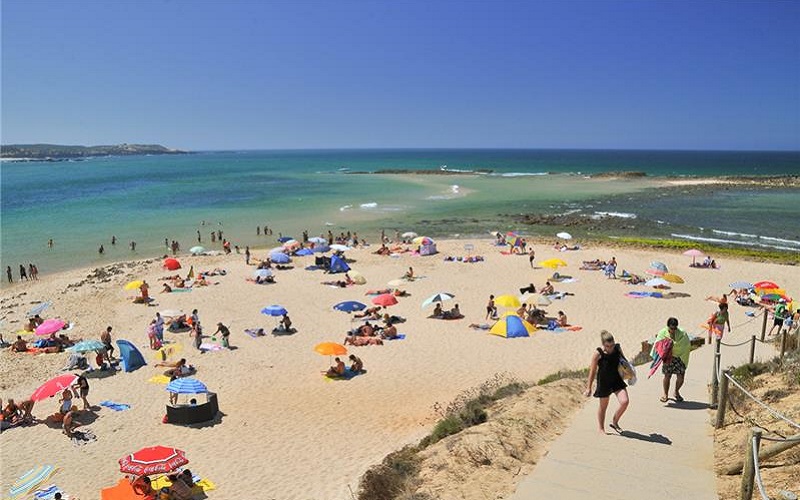 /fileuploads/COSTA VICENTINA/quintadosardanito_costa_vicentina_zambujeiradomar_alentejo_turismo_praia_do_farol.jpg